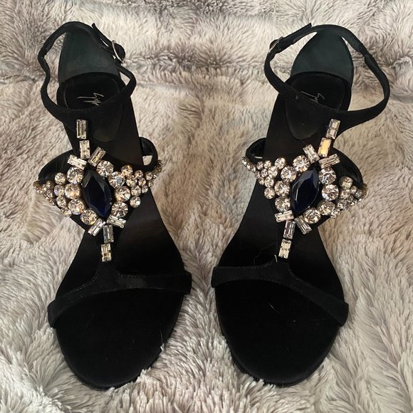 Giuseppe Zanotti | US 6 | Suede Crystal Embellished Strappy Sandals - Picture 6 of 13